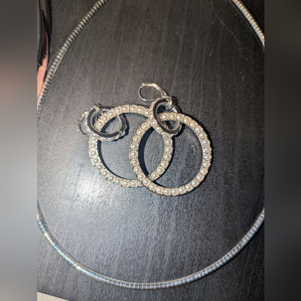 Elegant Silver Necklace and Earring Set